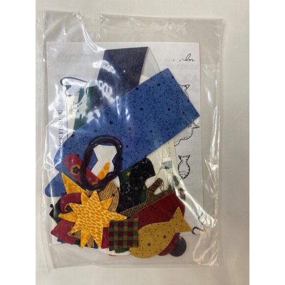 Holiday Country Borders Iron-On Fabric Appliqué Kit "Ice Fishing" Snowman Tree - Picture 4 of 6